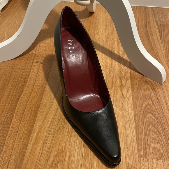 Pazzo Black Leather Pumps Made in Spain. New Condition Comfort  Size 10 - Picture 3 of 12